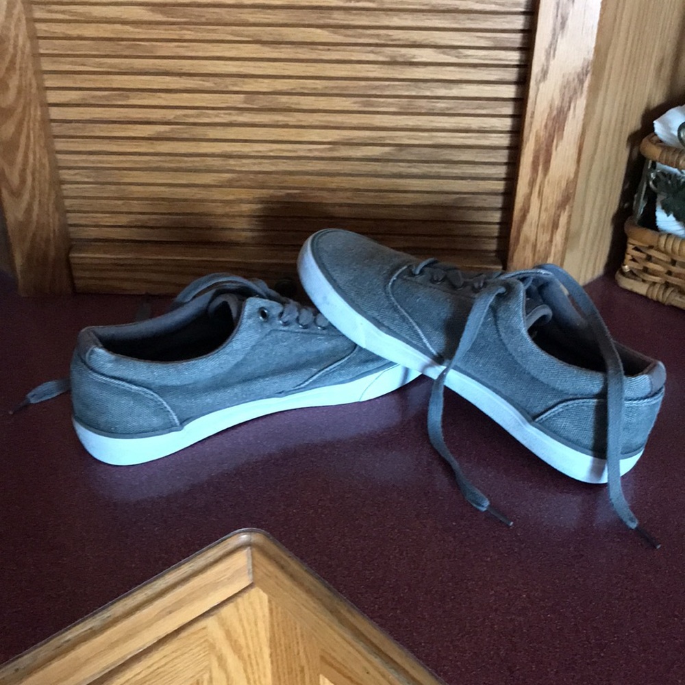LUGZ Mens Grey Canvas Skateboarding sneakers Sz 8 - Picture 4 of 4